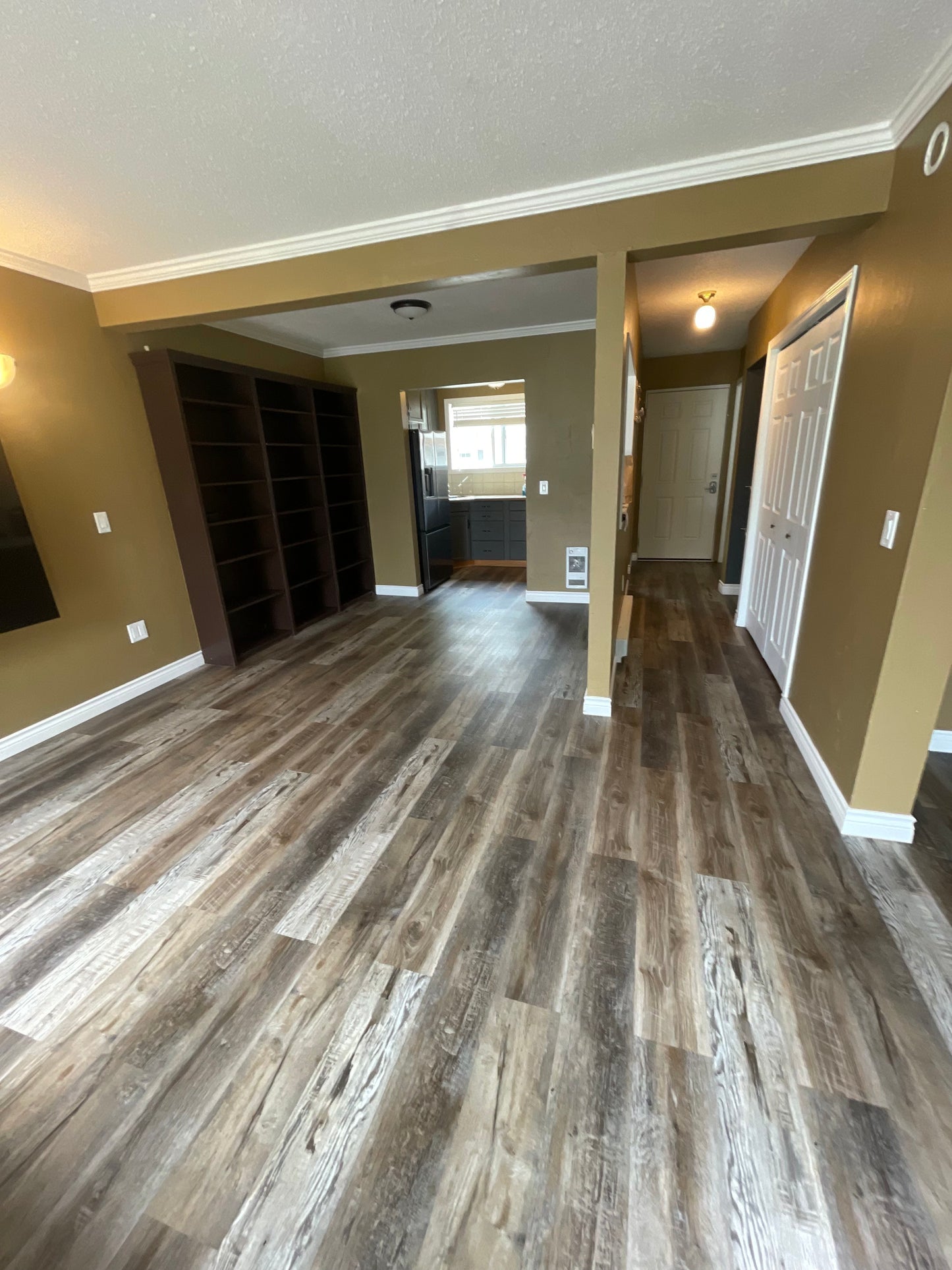 MOVE IN/OUT CLEANING // PRICED BY ROOM